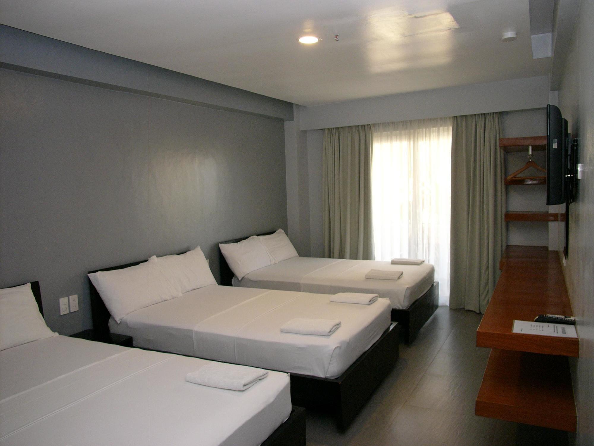 Lsm Square Residences Balabag  外观 照片